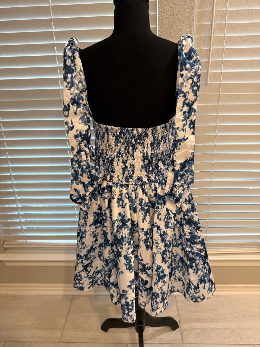 Blue & White Floral Sweetheart Mini Dress - Picture 3 of 6